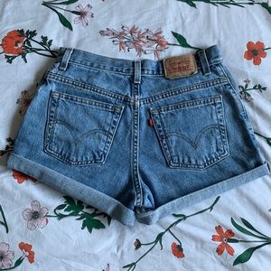 Levi’s 505 Classic Relaxed Tapered Shorts